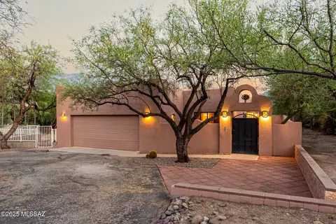 5280 E Wolfer Dr, Tucson, AZ 85739