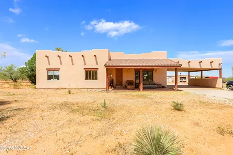 2031 W Cougar Pl, Huachuca City, AZ 85616