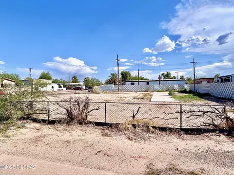 2753 W Palmyra St, Tucson, AZ 85705