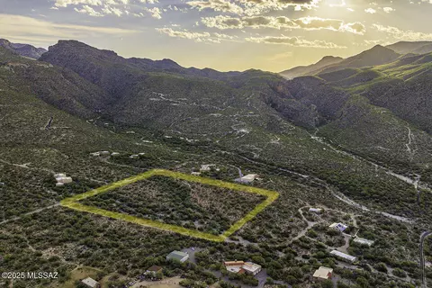 12550 E Horsehead Rd, Tucson, AZ 85749
