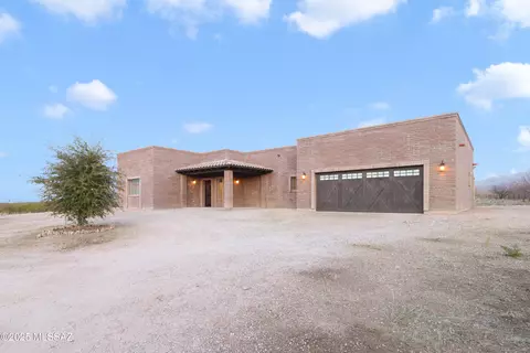 6555 E Foresight Rd, Sahuarita, AZ 85629