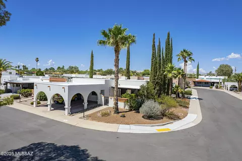 65 N Los Pinos, Green Valley, AZ 85614