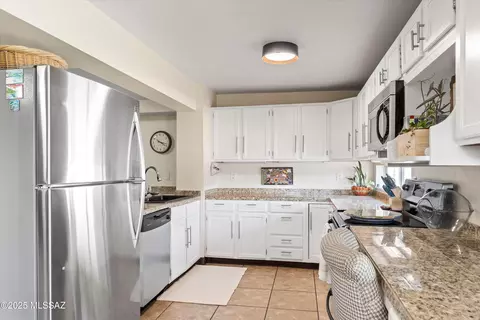 Kitchen - 9030 E 3rd St, Tucson, AZ 85710 photo 2 of 4