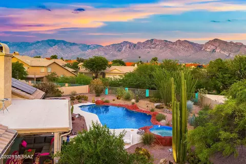 10978 N Black Canyon Ct, Tucson, AZ 85737