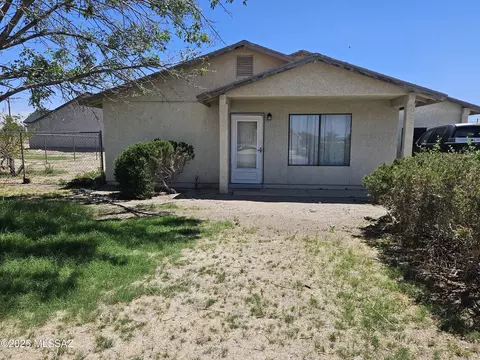 104 S Casas Lindas Dr, Willcox, AZ 85643