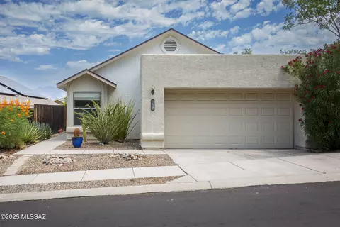 2632 W Aiden St, Tucson, AZ 85745