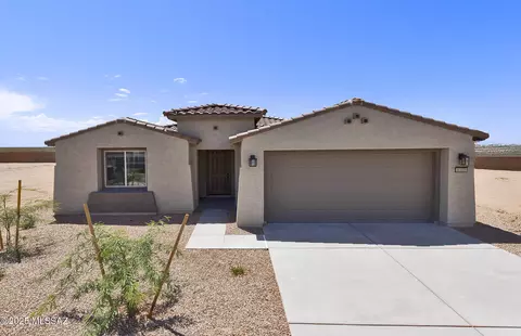 8302 S Stargilia Ct, Tucson, AZ 85747