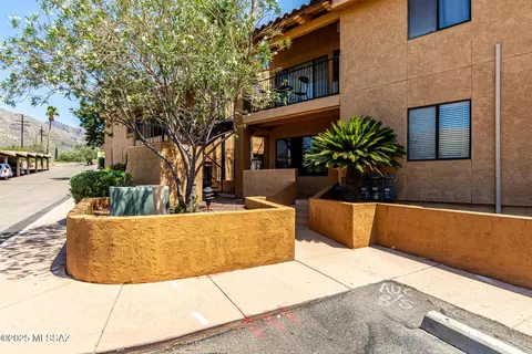 8271 N Oracle Rd #146, Tucson, AZ 85704