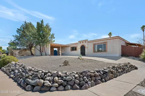 9000 E Lee St, Tucson, AZ 85715