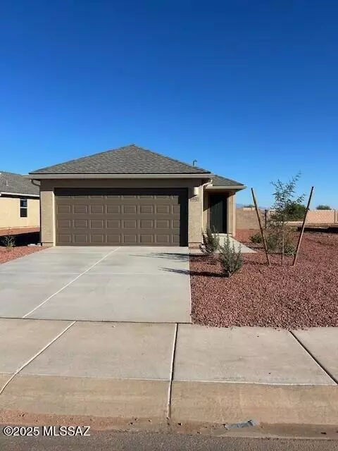 34321 S Incus Rd, Red Rock, AZ 85145