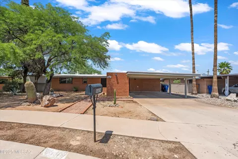 8809 E Bluefield St, Tucson, AZ 85710