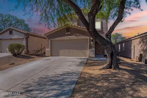 63 E Calle Puente Azul, Sahuarita, AZ 85629