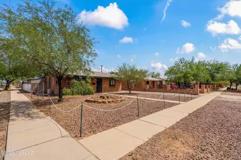 2801 E Beverly Dr, Tucson, AZ 85716