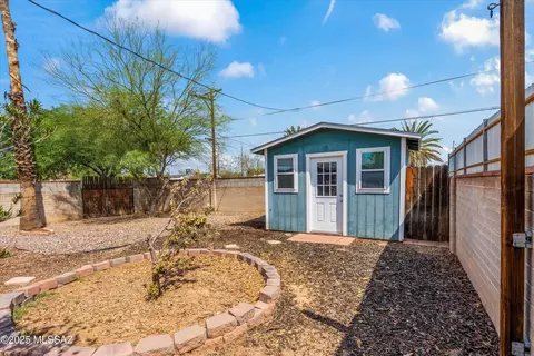 Exterior - 2801 E Beverly Dr, Tucson, AZ 85716 photo 4 of 5