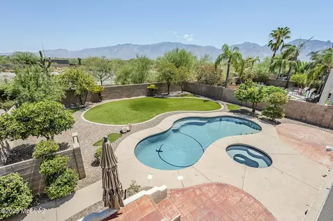 13258 N Pioneer Way, Oro Valley, AZ 85755