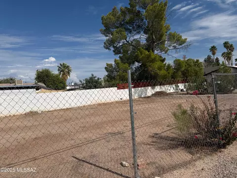 3742 E Fairmount St, Tucson, AZ 85716