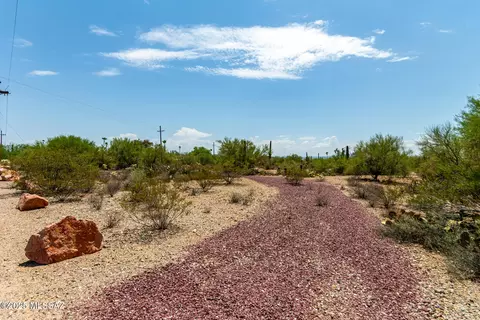 2900 S Kinney Rd #13, Tucson, AZ 85743