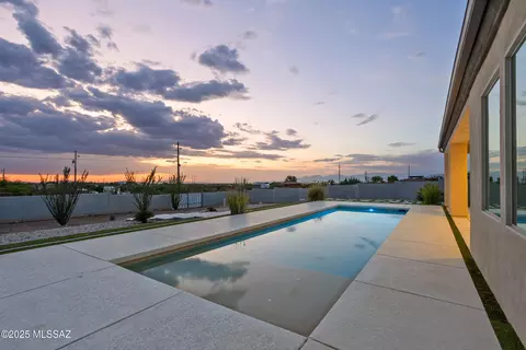 1467 N Branding Place Pl, Vail, AZ 85641