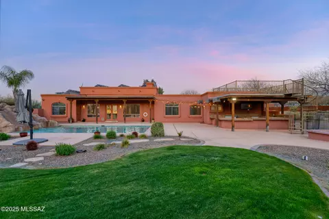 Exterior - 9581 E Snyder Rd, Tucson, AZ 85749 photo 11 of 14