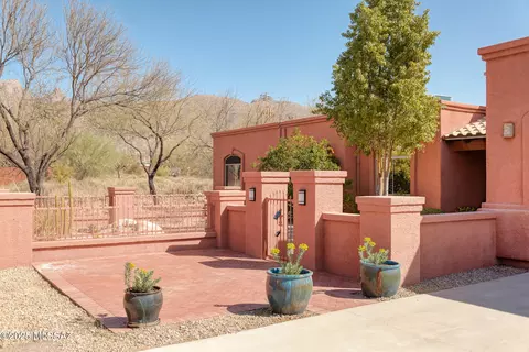 Exterior - 9581 E Snyder Rd, Tucson, AZ 85749 photo 2 of 14