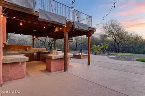 Exterior - 9581 E Snyder Rd, Tucson, AZ 85749 photo 10 of 14