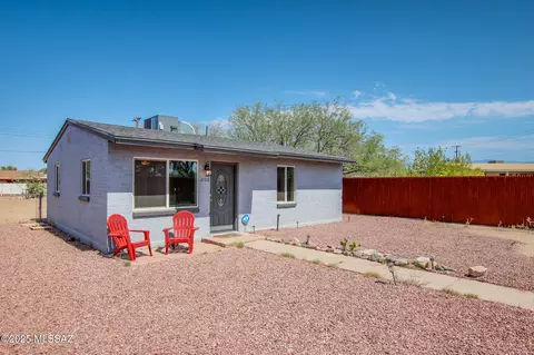 2108 S Hemlock Stra, Tucson, AZ 85713
