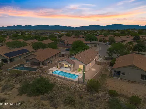 514 S Douglas Wash Rd, Vail, AZ 85641