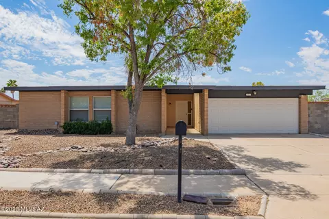 3401 W Westfal Dr, Tucson, AZ 85741