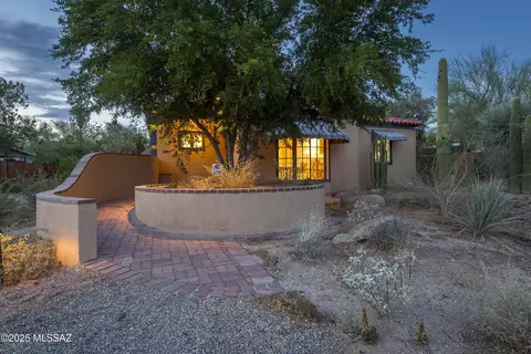 Exterior - 2735 E 10th St, Tucson, AZ 85716 photo 6 of 7