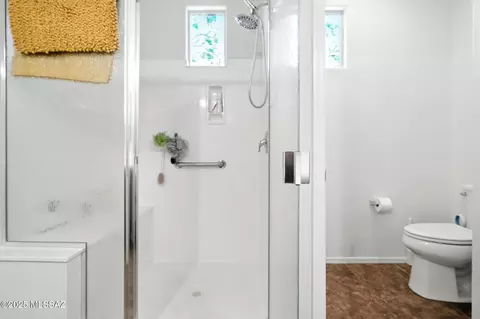 Bath - 14000 E Britzka St, Vail, AZ 85641 photo 3 of 4