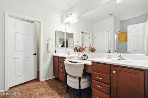 Bath - 14000 E Britzka St, Vail, AZ 85641 photo 1 of 4