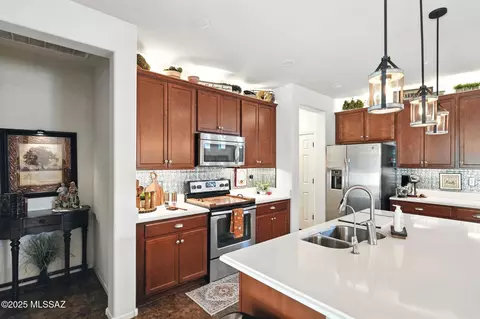 Kitchen - 14000 E Britzka St, Vail, AZ 85641 photo 1 of 4