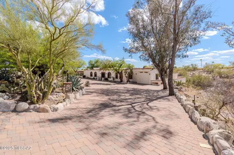 4155 N La Linda Rama, Tucson, AZ 85718