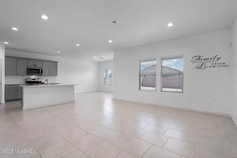 Living - 12798 E Joffroy Dr, Vail, AZ 85641 photo 3 of 4