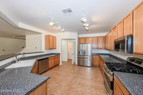 Kitchen - 10644 S Silverbluff Dr, Vail, AZ 85641 photo 1 of 1