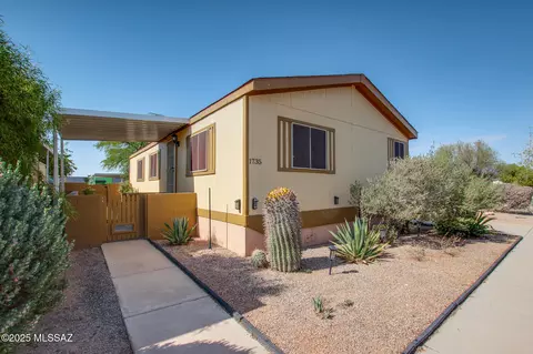 1735 W Seabrooke Dr, Tucson, AZ 85705