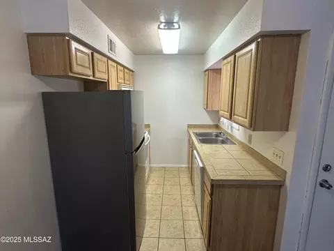 1810 E Blacklidge Dr UNIT 912, Tucson, AZ 85719