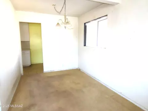 5823 E 18th St, Tucson, AZ 85711 photo 8