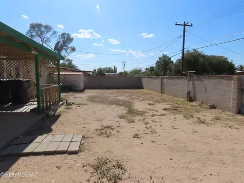 5823 E 18th St, Tucson, AZ 85711 photo 16