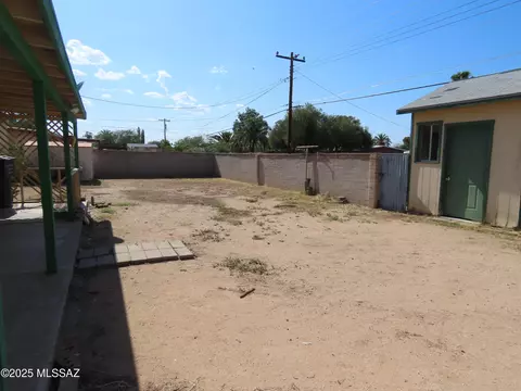 5823 E 18th St, Tucson, AZ 85711 photo 13