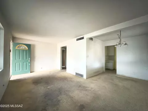 5823 E 18th St, Tucson, AZ 85711 photo 9