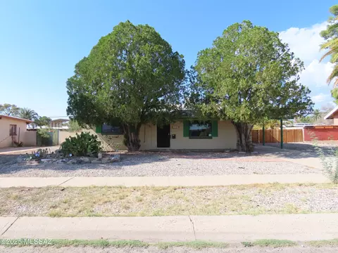 5823 E 18th St, Tucson, AZ 85711 photo 2