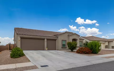 Exterior - 454 W Grantham St, Vail, AZ 85641 photo 2 of 10