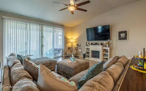Living - 454 W Grantham St, Vail, AZ 85641 photo 2 of 2