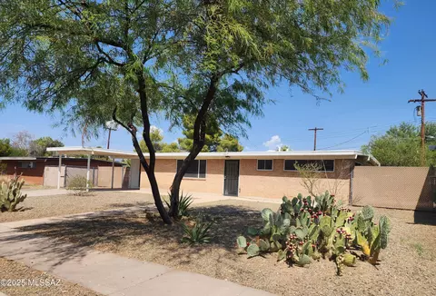 7217 Eastview Dr, Tucson, AZ 85710