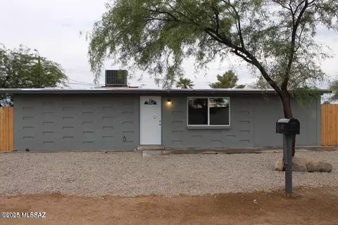 1912 S Columbus Blvd, Tucson, AZ 85711