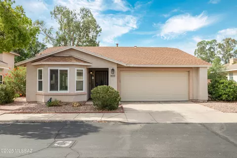 8040 E Calle De Camacho, Tucson, AZ 85715
