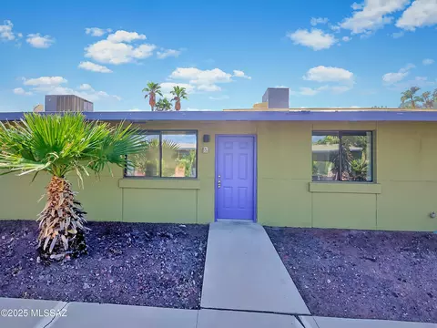 350 N Silverbell Rd #8, Tucson, AZ 85745