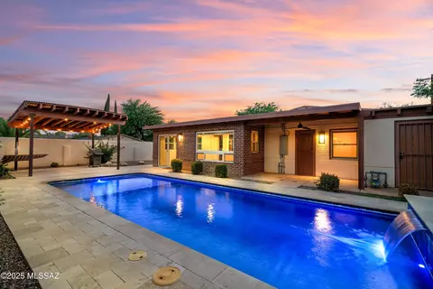Exterior - 2302 N Norton Ave, Tucson, AZ 85719 photo 5 of 7
