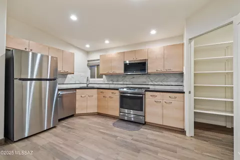 Kitchen - 2302 N Norton Ave, Tucson, AZ 85719 photo 3 of 3